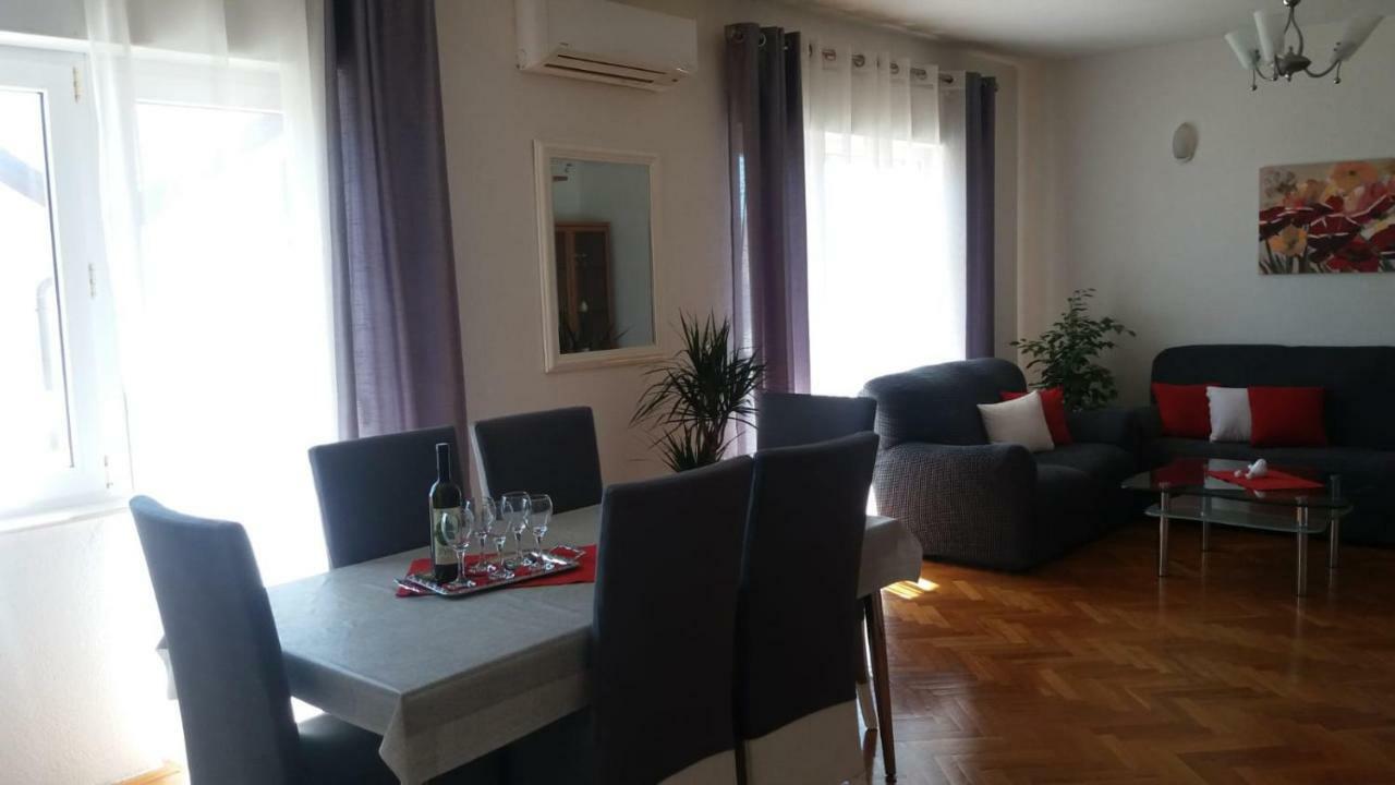 Apartman Teklic Kaštela エクステリア 写真