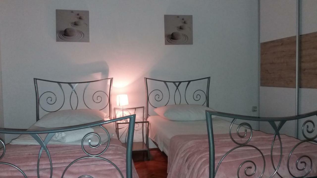 Apartman Teklic Kaštela エクステリア 写真
